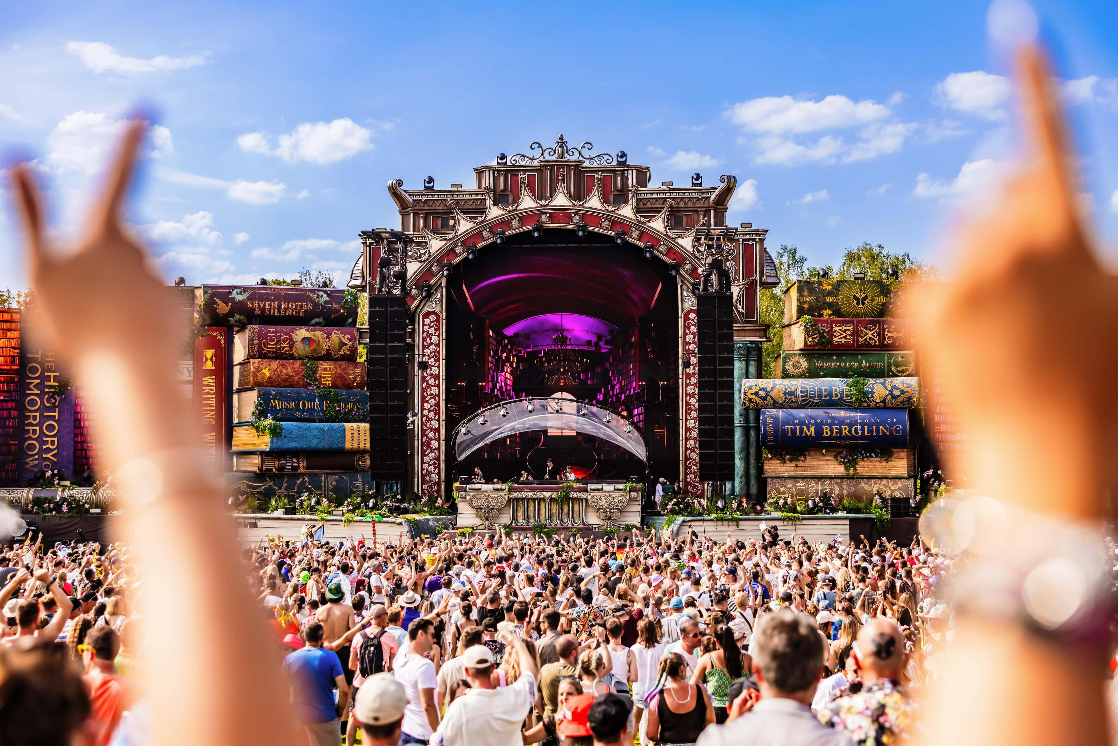 Tomorrowland NFT Tracker